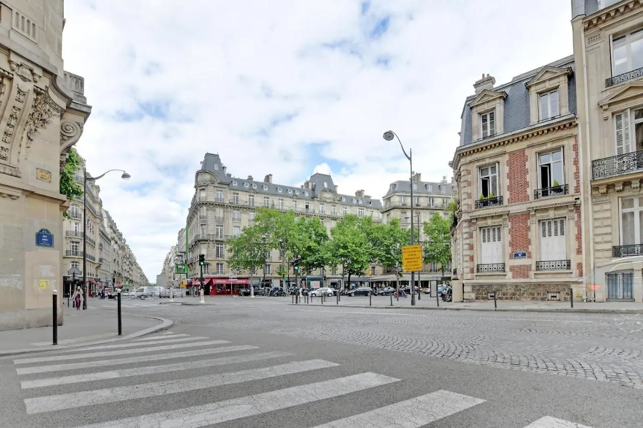 Home Suite Home Parc Monceau Paris France